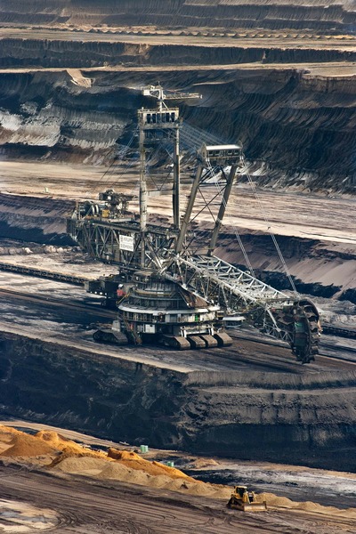 Brown coal 283211 1920